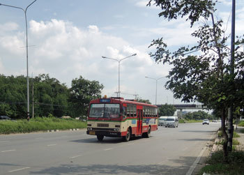 Bus84n Phutthamonthon