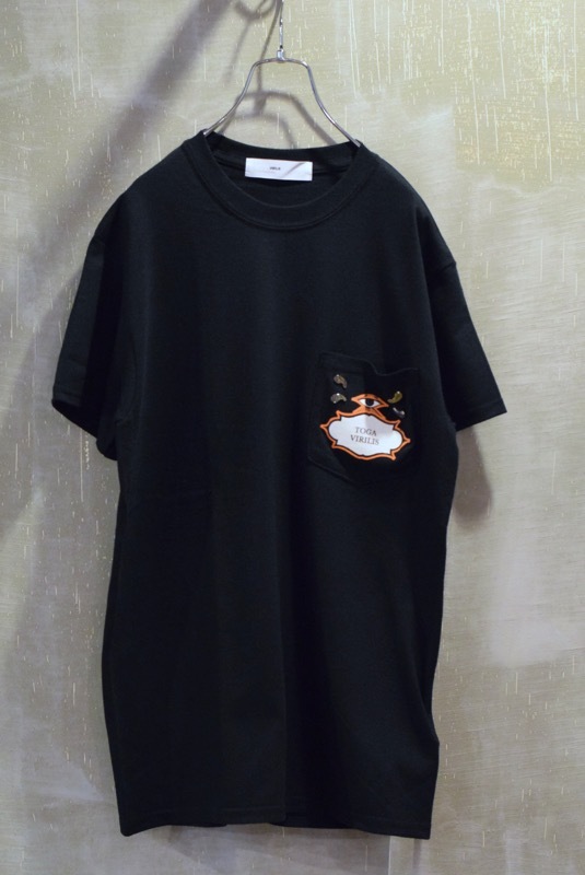 TOGA VIRILISのプリントスタッズTシャツ。 | IDIOME homme.