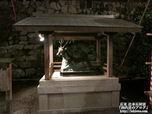 2017年節分祭吉田神社若宮社の階段下 神鹿像