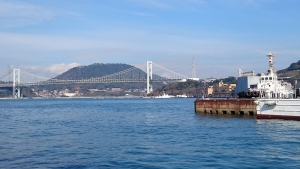 船からの関門橋