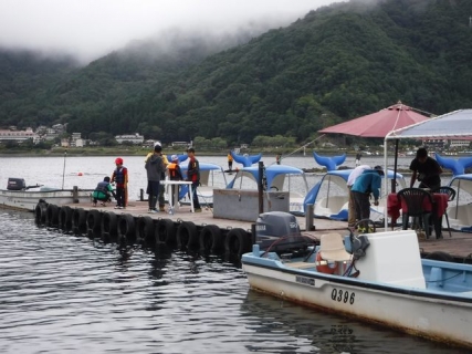 20160919-33-子供釣り教室河口湖実釣8.JPG